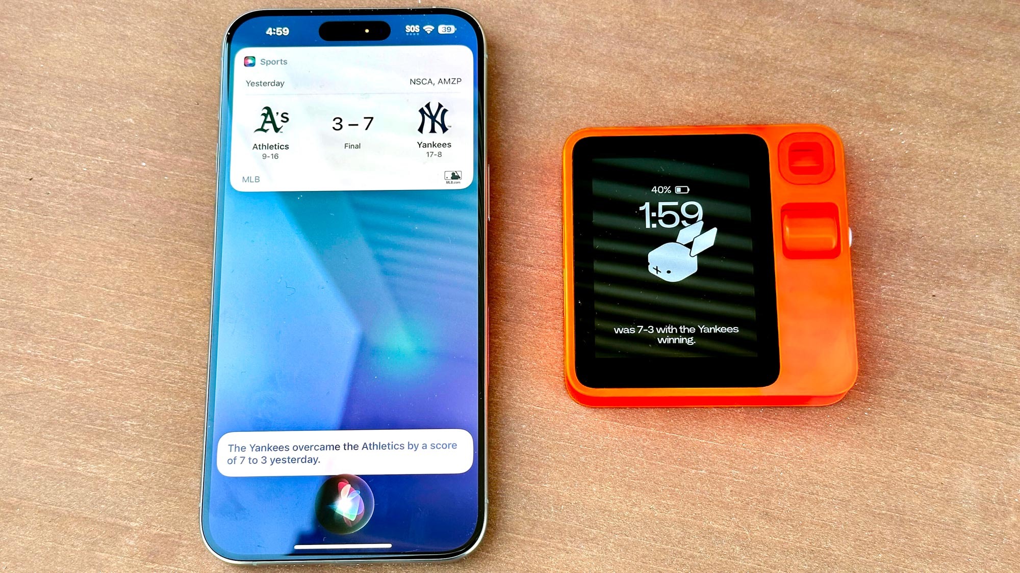 iPhone beyzbol skorunda Tavşan R1 ve Siri