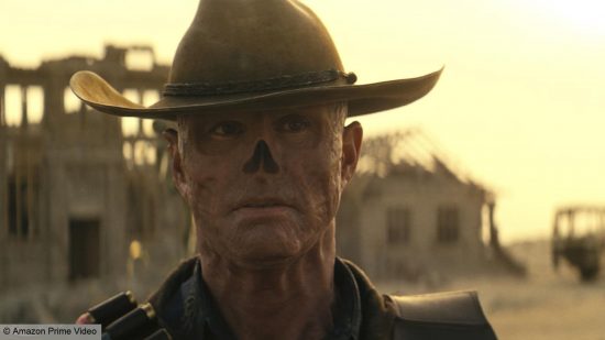 Fallout 4'ün en iyi yapıları: yanık tenli, kovboy şapkası takan korkunç görünüşlü bir adam.