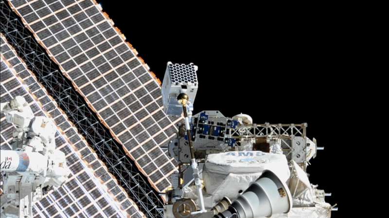 Astronotlar NASA’nın NICER teleskopunu onaracak