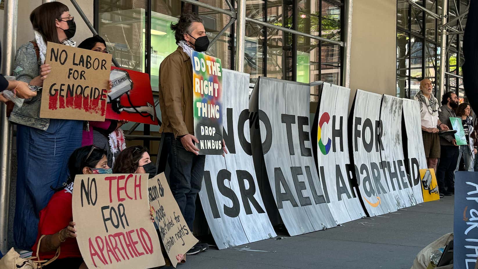 Google, İsrail ile Yaptığı Sözleşmeleri Protesto Eden 28 İşçiyi İşten Çıkardı başlıklı makalenin resmi