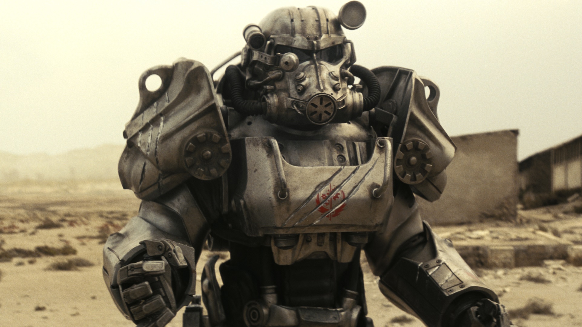 Fallout TV dizisi Maximus güç zırhı giyiyor