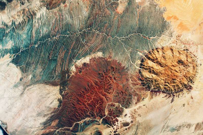Uzaydan Dünya: Namibya yer şekilleri