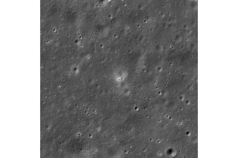 NASA'nın LRO'su Çin'in Chang'e 6 uzay aracını ayın uzak tarafında tespit etti