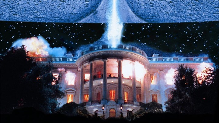Beyaz Saray "Bağımsızlık Günü"nde havaya uçurulur.