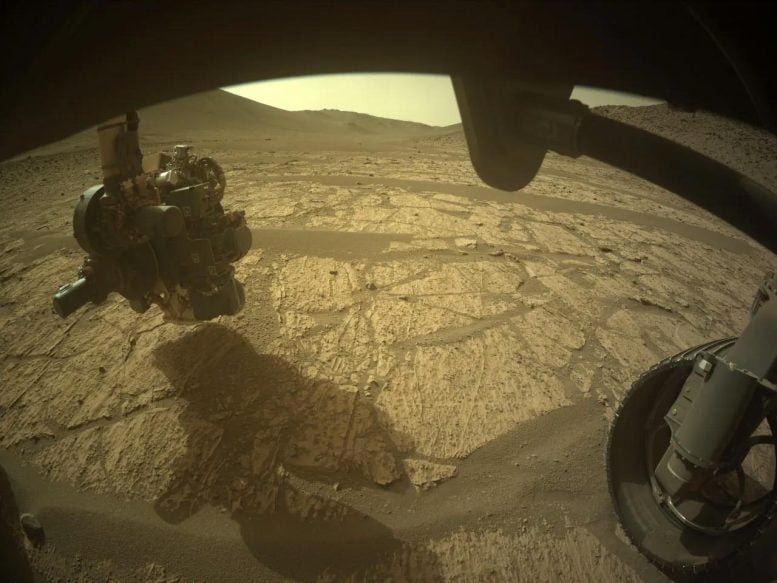 NASA’nın Azmi Mars Rover, Parlak Melek’in Jeolojik Gizemlerini Çözüyor