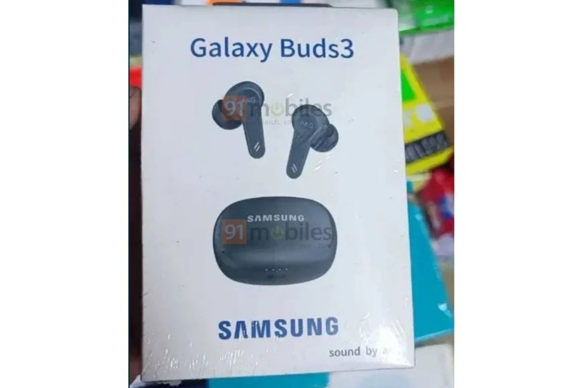 Sızdırılan Galaxy Buds 3 tasarımı, mevcut Galaxy Buds 2 ve Buds 2 Pro'nun görünümünden kökten farklı.  - Sızan görüntüler, revize edilmiş Samsung Galaxy Buds 3 tasarımını ve birkaç temel özelliği ortaya koyuyor