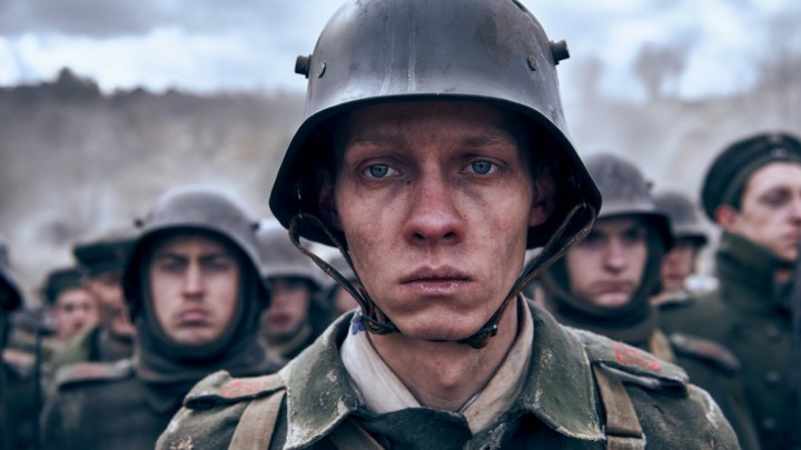 Felix Kammerer, Netflix dizisinde Paul Bäumer rolünde "Batı cephesinde her şey sakin."