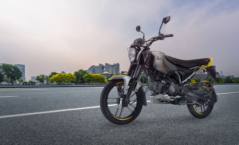 Dünyanın ilk CNG'li motosikleti (metan) Bajaj Freedom 125 NG04 - yalnızca 1000 Euro karşılığında