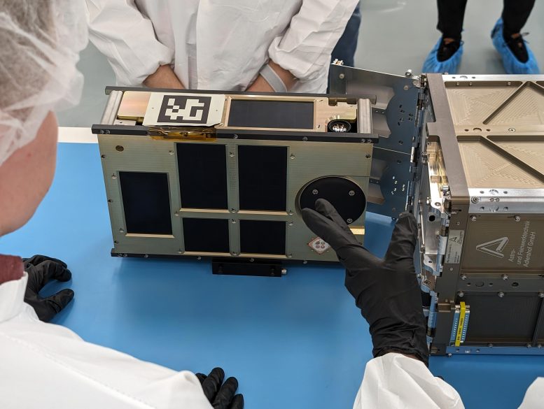 CubeSat R5 Uzay Aracı 4 (R5-S4)