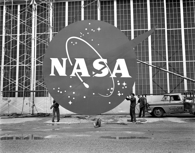 NASA Köfte Logosu Kurulumu 1962