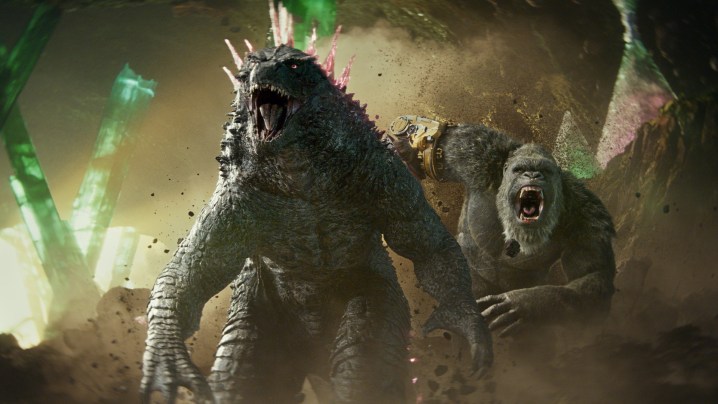 Godzilla x Kong: The New Empire'dan bir karede Godzilla ve Kong savaşa giriyor