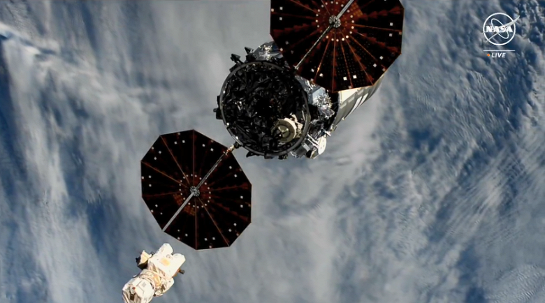 Cygnus uzay aracı ISS'den ayrıldı ve Dünya atmosferinde ateşli bir cenazeyi bekliyor.