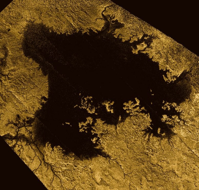 Titan'ın Deniz Seviyesi Dünya Gibi
