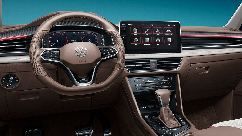 Volkswagen Tiguan L'nin fiyatı Rusya'da benzeri görülmemiş ölçüde düştü. 2024 crossover 2.575 milyon ruble için sipariş edilebilir.