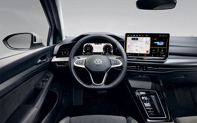 Benzinli motora sahip son Volkswagen Golf Rusya'ya getirildi.  Chat GPT ve 150 hp motora sahip Golf MK8.5'in değeri 3,69 milyon ruble oldu