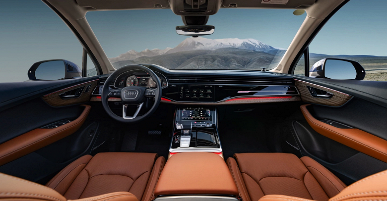 Yeni Audi Q7 2024'ün 5 koltuklu Black Warrior versiyonu tanıtıldı.