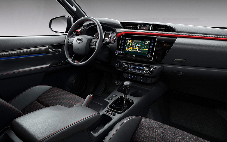 En yeni Toyota Hilux GR Sport Rusya'da satılmaya başlandı: dört tekerlekten çekiş, otomatik şanzıman ve çok yüksek torklu bir motor