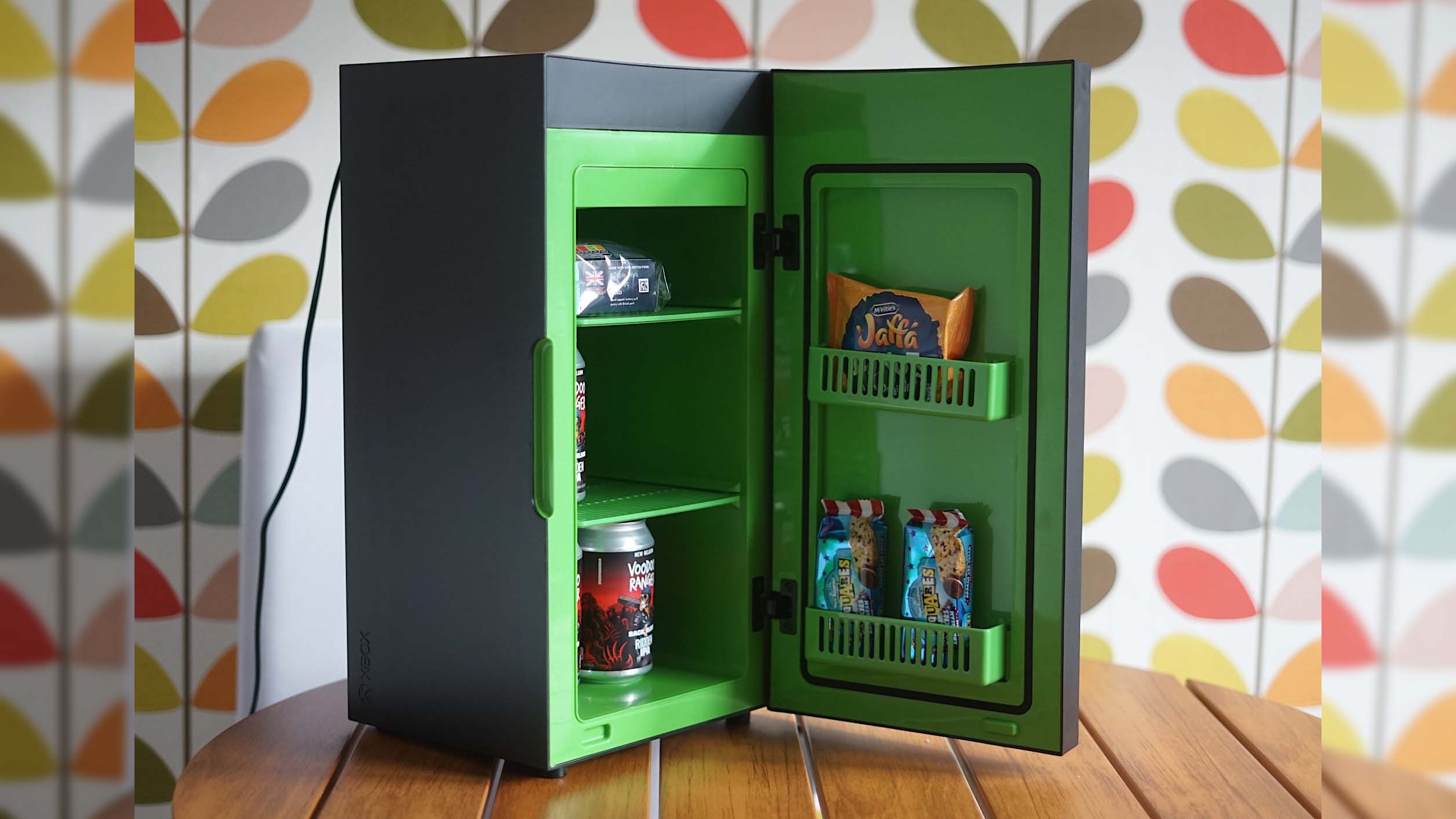 Xbox Mini Buzdolabı iç kısmı.