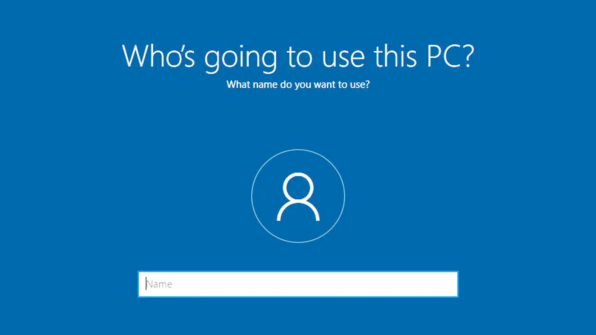 Microsoft, Windows 11 ile yerel hesapların kullanımını zorlaştırmaya devam ediyor