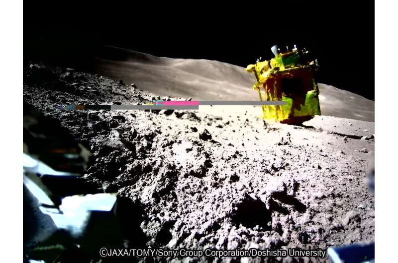 NASA ve JAXA, lazer ışınını Ay’ın yüzeyi ile Ay yörüngesi arasında yansıtıyor