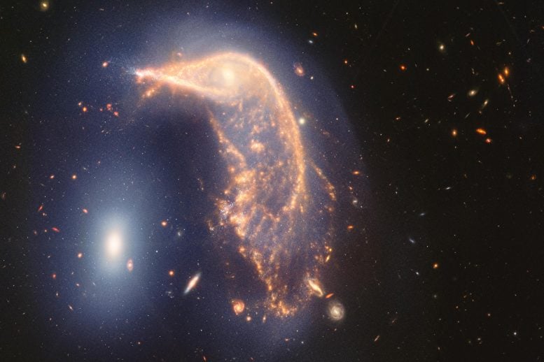 Webb, Etkileşimli Galaksilerin Muhteşem Görüntüsüyle İki Yılını Kutluyor