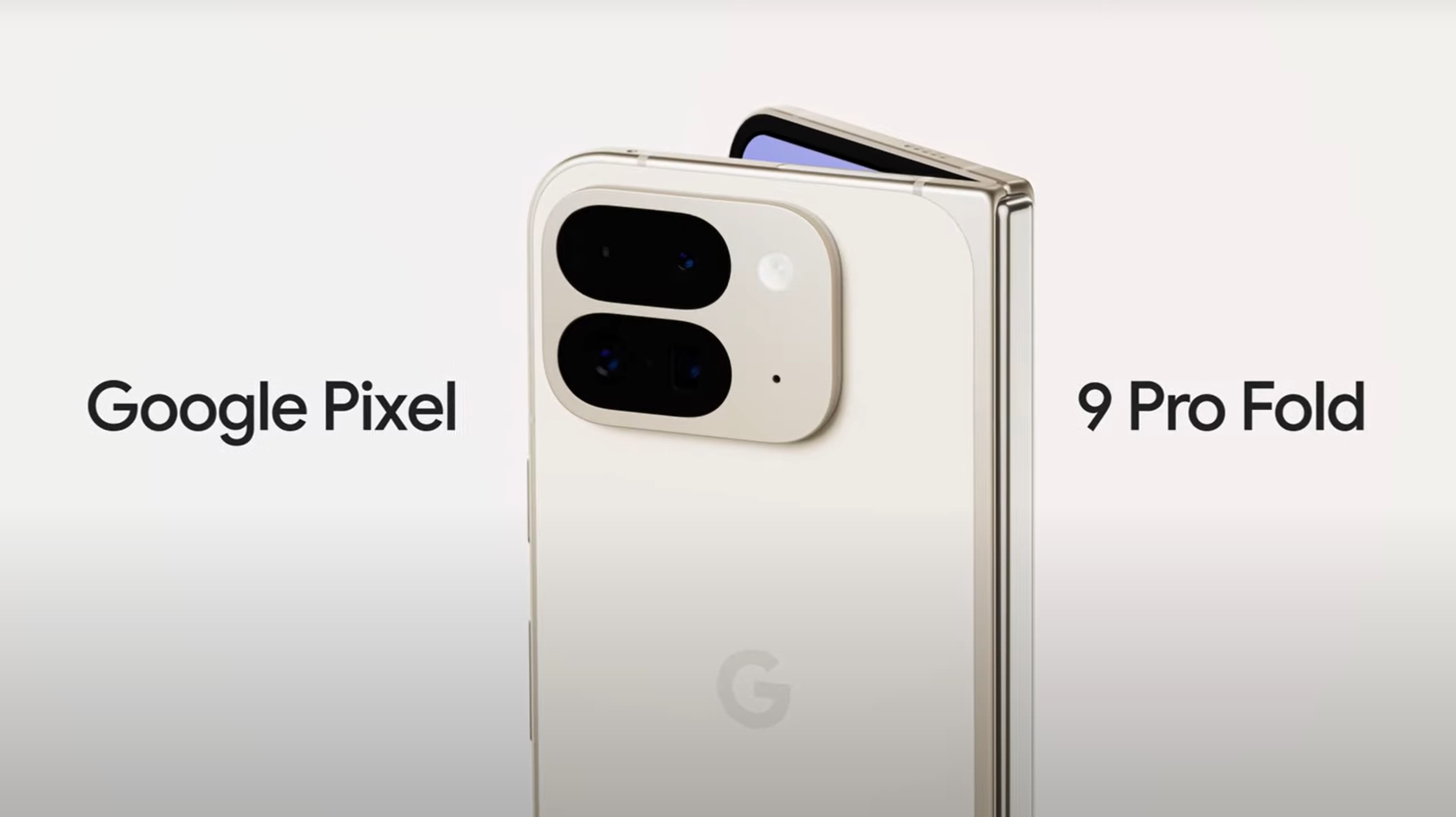 katlanabilir cihazın beyaz versiyonuyla google pixel 9 pro fold tanıtım görseli