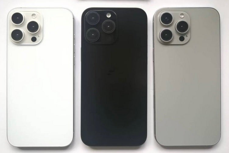 iPhone 16 Pro'nun kukla ünitesi. | Görsel kredisi-Sonny Dickson - Bu iPhone 16 Pro kukla üniteleri, yaklaşan model için beklenen renk seçeneklerini gösteriyor