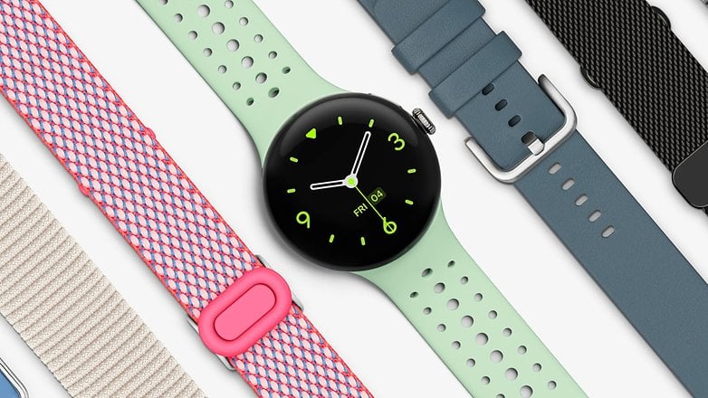 Yeni kayışlarla Google Pixel Watch 3