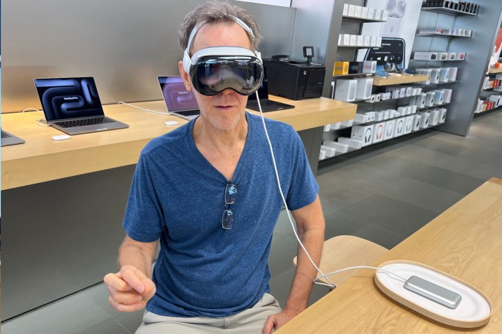 Alan, Apple Vision Pro'nun görünümünden ve kullanıcı arayüzünden gerçekten hoşlanıyor.