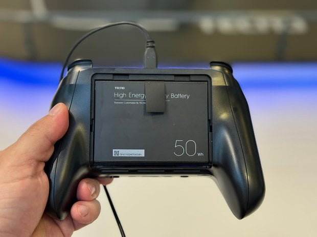Tecno Pocket Go'nun uygulamalı fotoğrafları