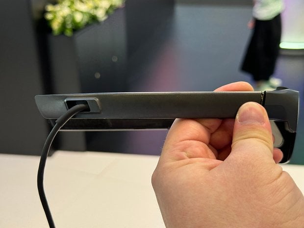 Tecno Pocket Go'nun uygulamalı fotoğrafları
