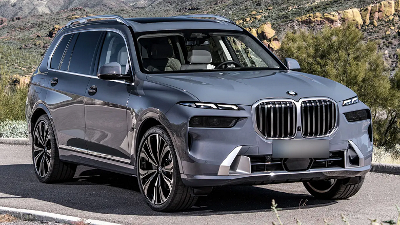 Yeni BMW X7 2024'ün fiyatı üç ayda neredeyse 4 milyon ruble düştü