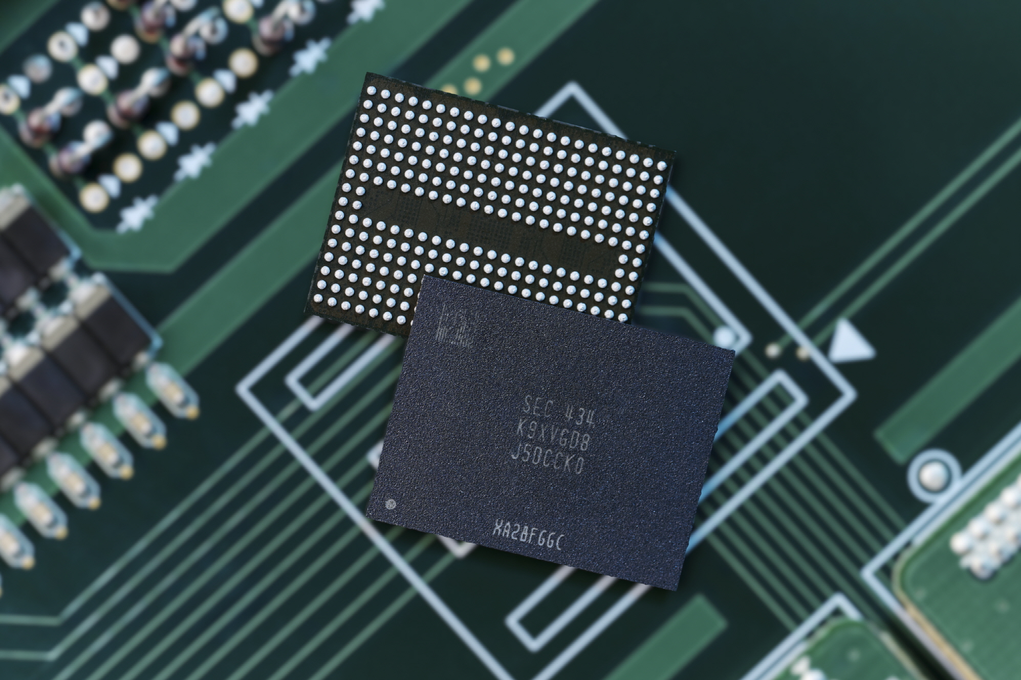 Samsung QLC V-NAND bellek