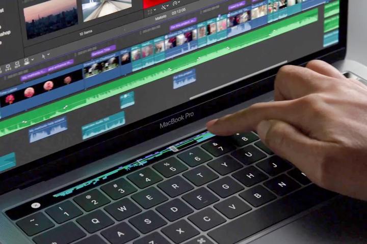 Touch Bar'lı bir MacBook Pro.