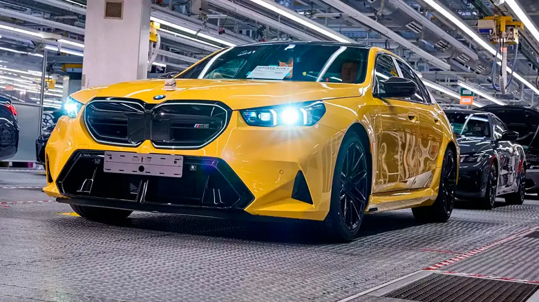 Yaptırımlar işe yaramıyor: En yeni BMW M5'lerden bir grup Rusya'ya teslim ediliyor