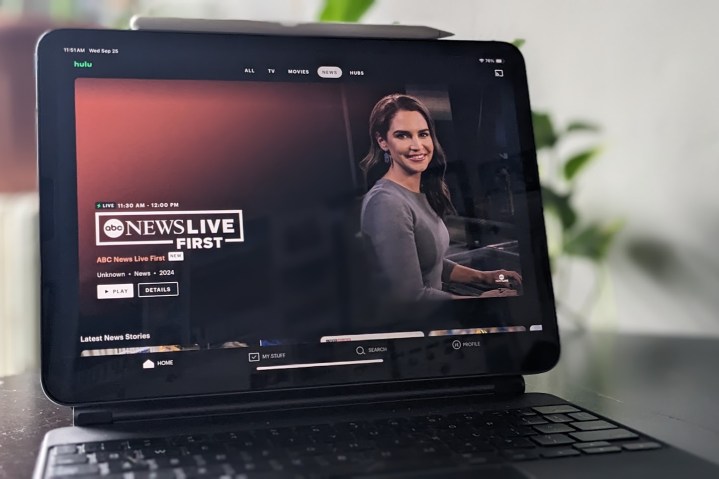 ABC News Live, iPad Pro 11'de görüntüleniyor.