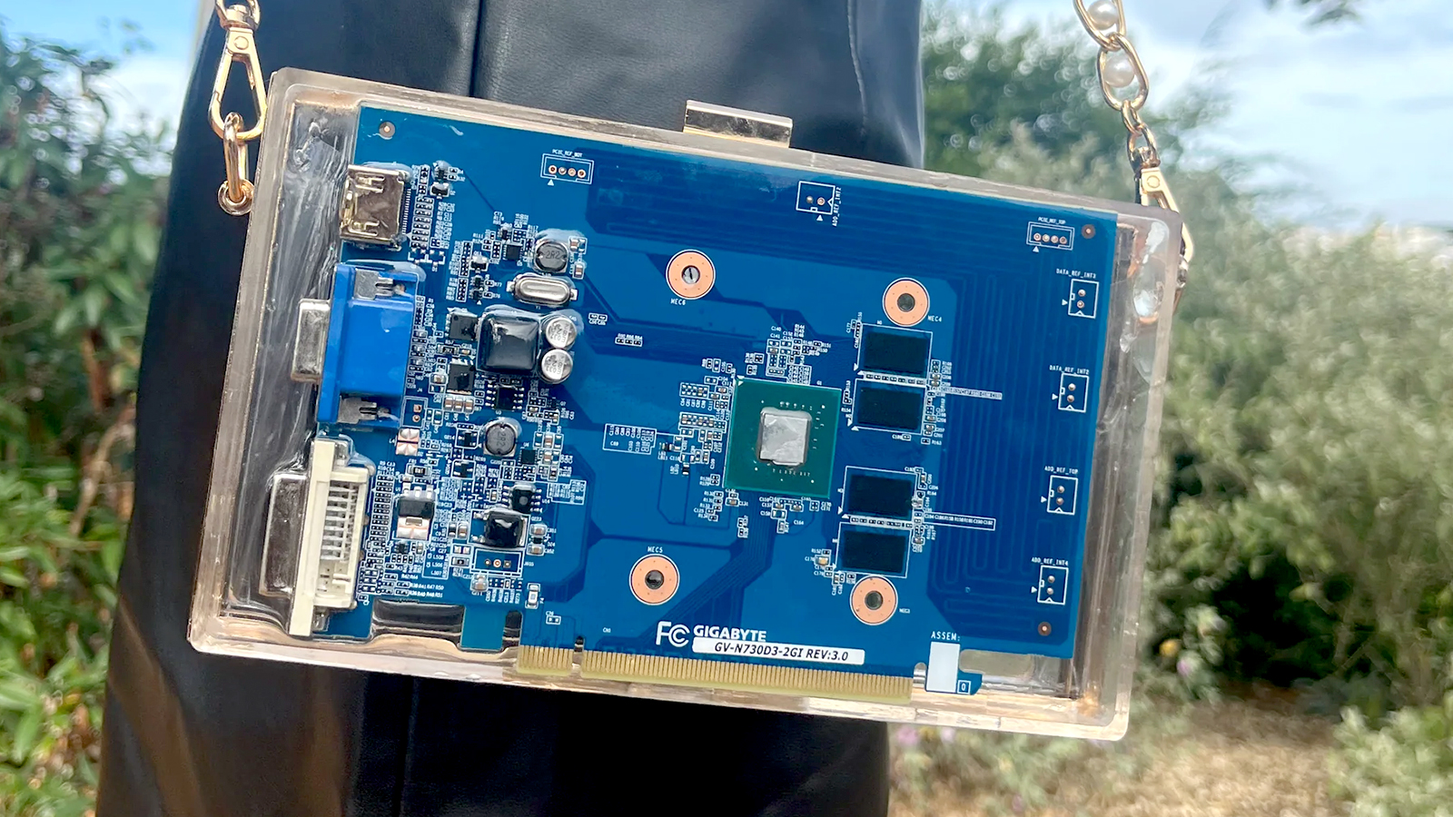 GT 730 çanta