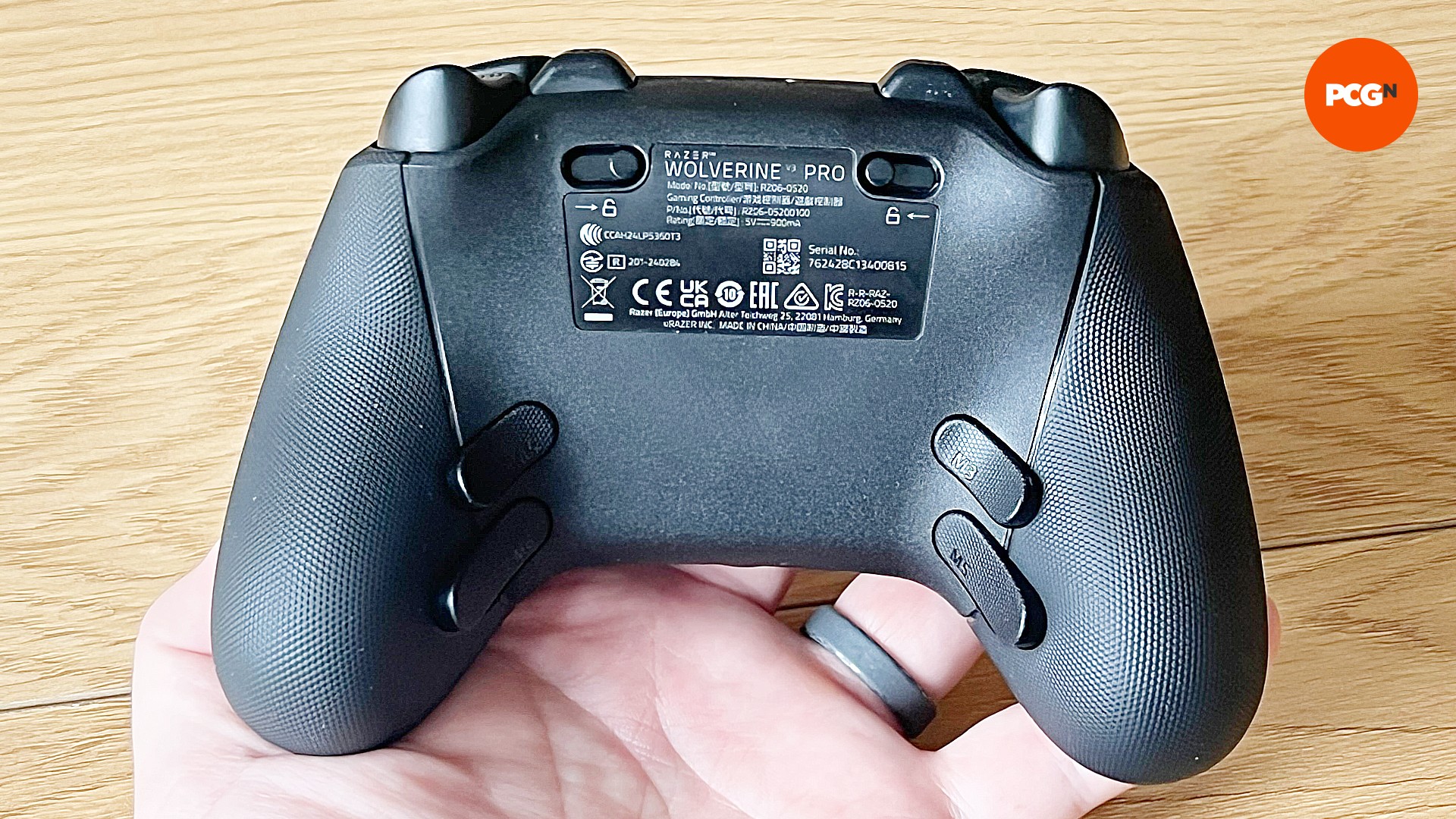 razer-wolverine-v3-pro-arka-kürekler-düzenle Razer Wolverine V3 Pro arka kanatlar