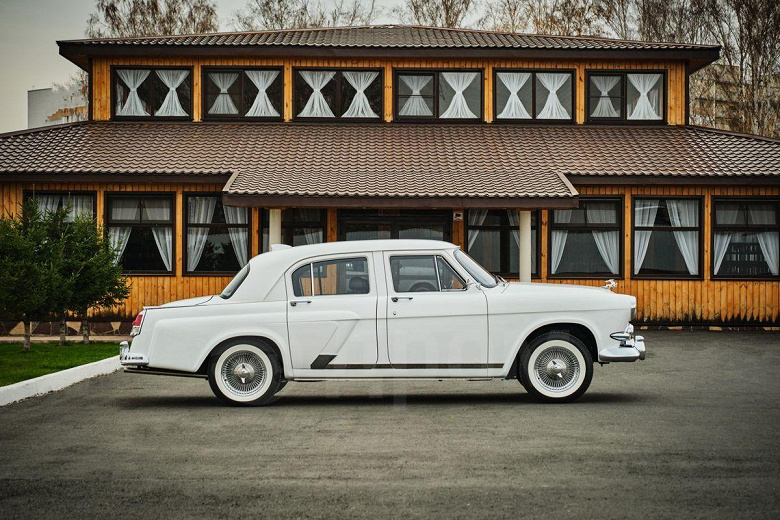 Rusya'da 4,6 litrelik V6 motora ve havalı süspansiyona sahip benzersiz Volga GAZ-21 satılıyor