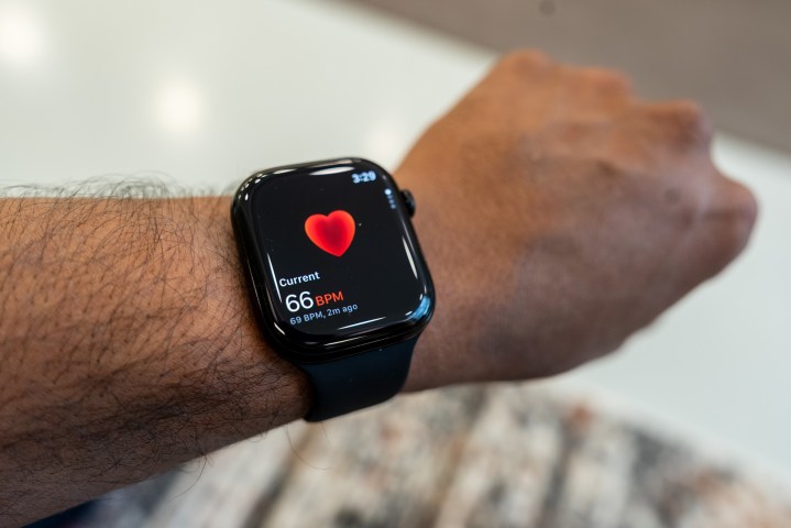 Apple Watch Series 10'da Kalp Atış Hızı izleme