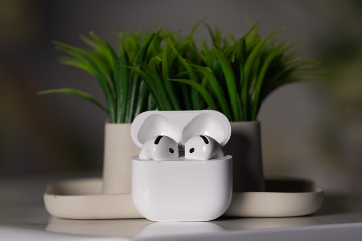 ANC'li Apple AirPods 4