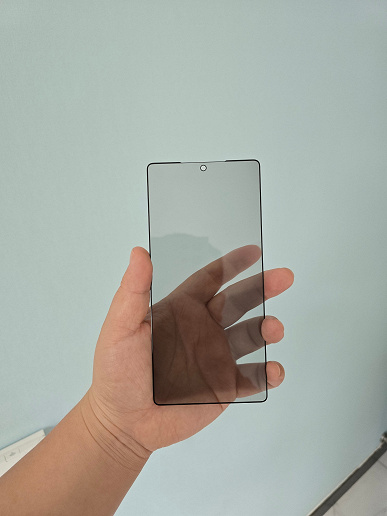 Samsung Galaxy S25 ve Galaxy S25 Ultra için koruyucu gözlükler, gelecekteki amiral gemilerinin minimal ekran çerçevelerini açıkça gösteriyor