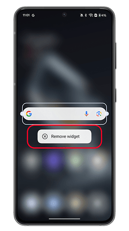 Google arama çubuğu ve Widget Kaldır düğmesi bulunan bir Android akıllı telefonun ekranı.