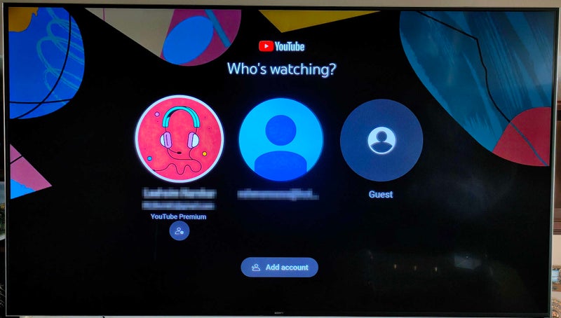Yeninin ekran görüntüsü "kim izliyor" Android TV'deki YouTube uygulamasındaki ekran