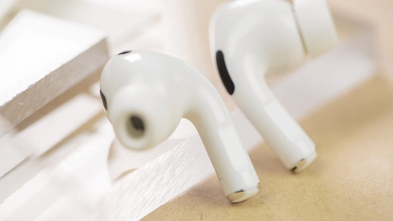 Apple AirPods Pro 2'nin yakın çekimi