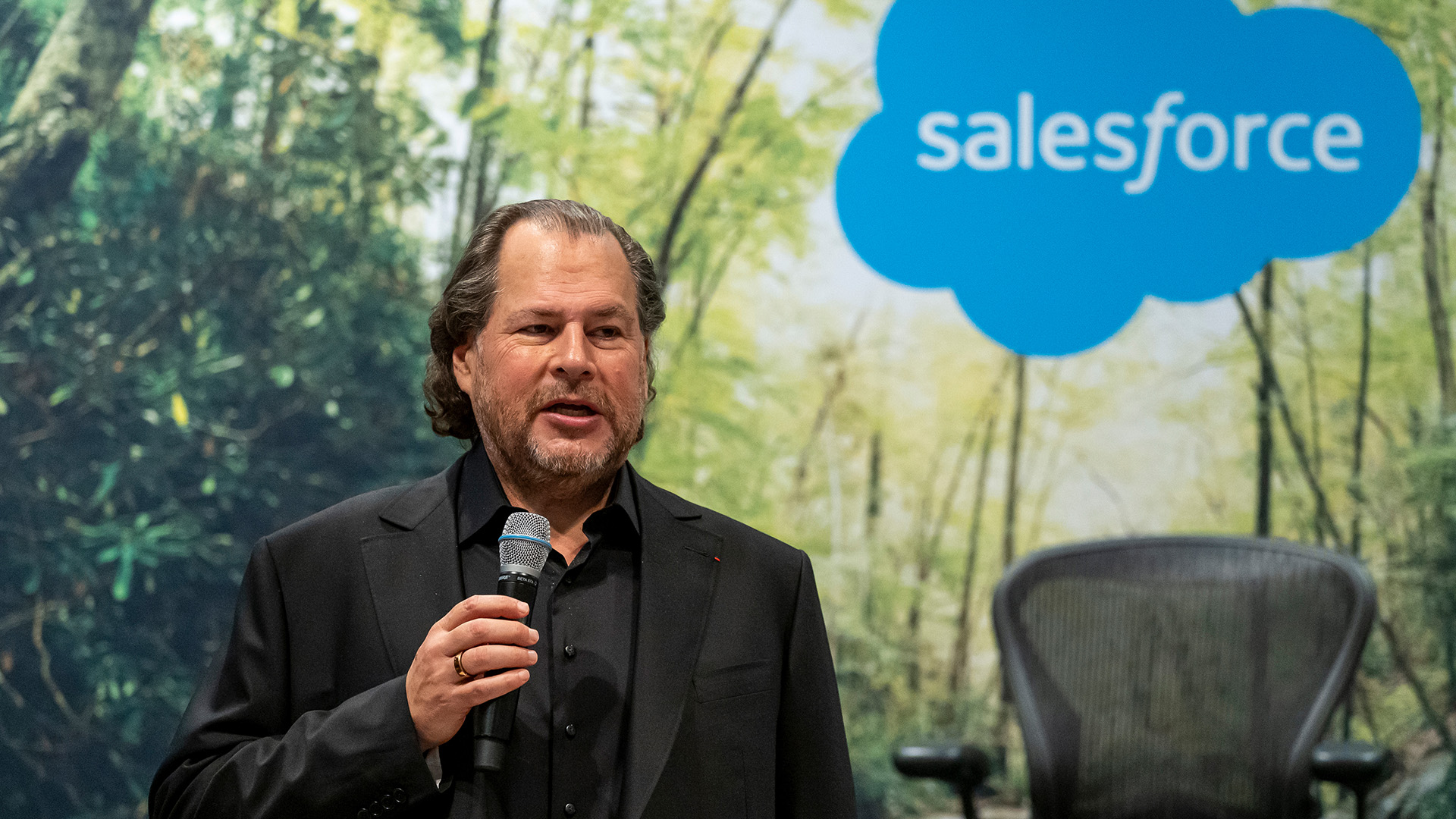 Salesforce Inc.'in icra kurulu başkanı Marc Benioff, 17 Eylül 2024 Salı günü San Francisco, Kaliforniya, ABD'de düzenlenen 2024 Dreamforce konferansında düzenlenen basın toplantısında konuşuyor.