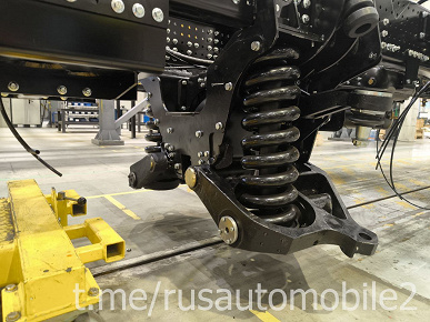 Ağır off-road Tatras'ın Rus alternatifi. Temelde yeni BAZ kamyonları eski Rus MAN fabrikasında toplanmaya başlayacak