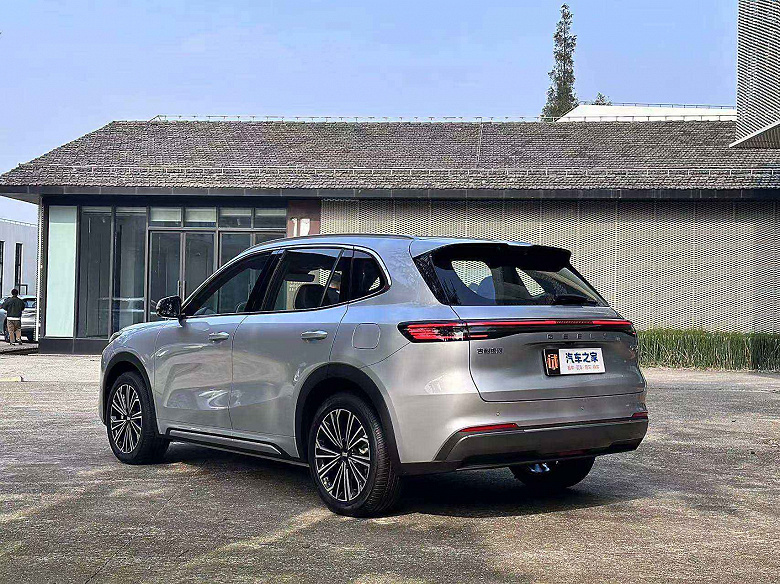 Monjaro büyüklüğünde bir Geely crossover ve 1.420 km menzil - yalnızca 17 bin dolar. Geely Galaxy Starship 7'nin ön satışları başladı, fiyatıyla şaşırttı