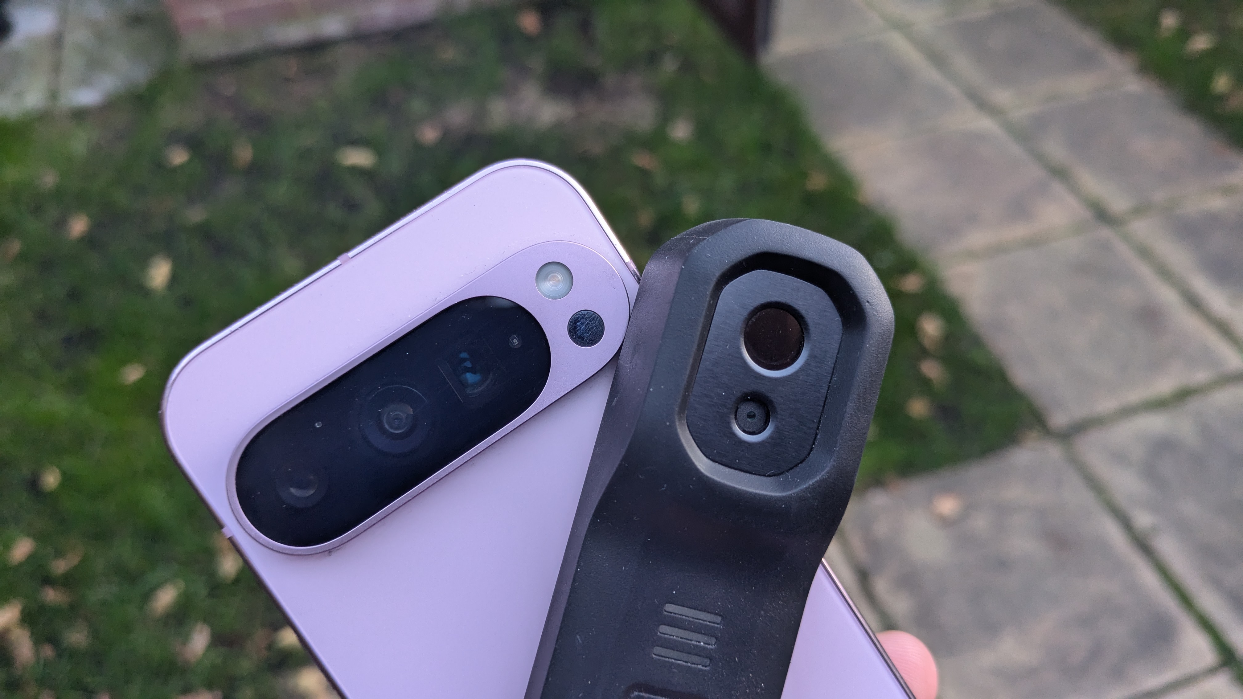 google piksel 9 pro vs flir one edge pro