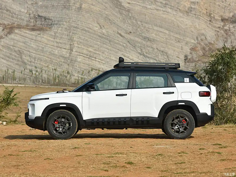 Lada Niva fiyatına Coolray motorlu en yeni Geely crossover. Geely Cowboy'un Çin'de ön satışları başladı, fiyatı sadece 13,2 bin dolar